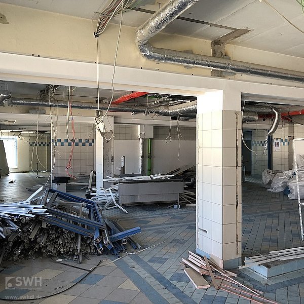 Abriss, Sanierung Rolli-Bad