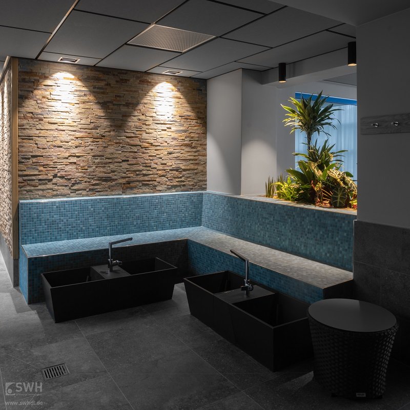 Sitzgelegenheit mit Fußbecken 